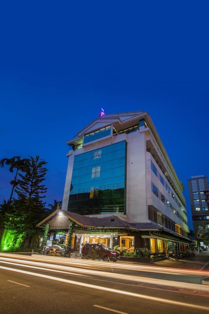 科钦雷奈酒店 Kochi 外观 照片